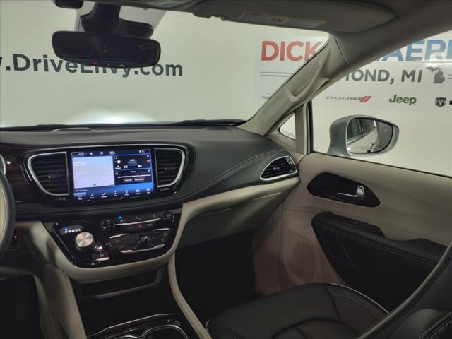 used 2021 Chrysler Pacifica Hybrid car, priced at $34,143