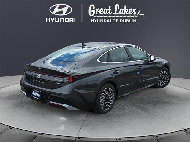 new 2025 Hyundai Sonata Hybrid car, priced at $39,125