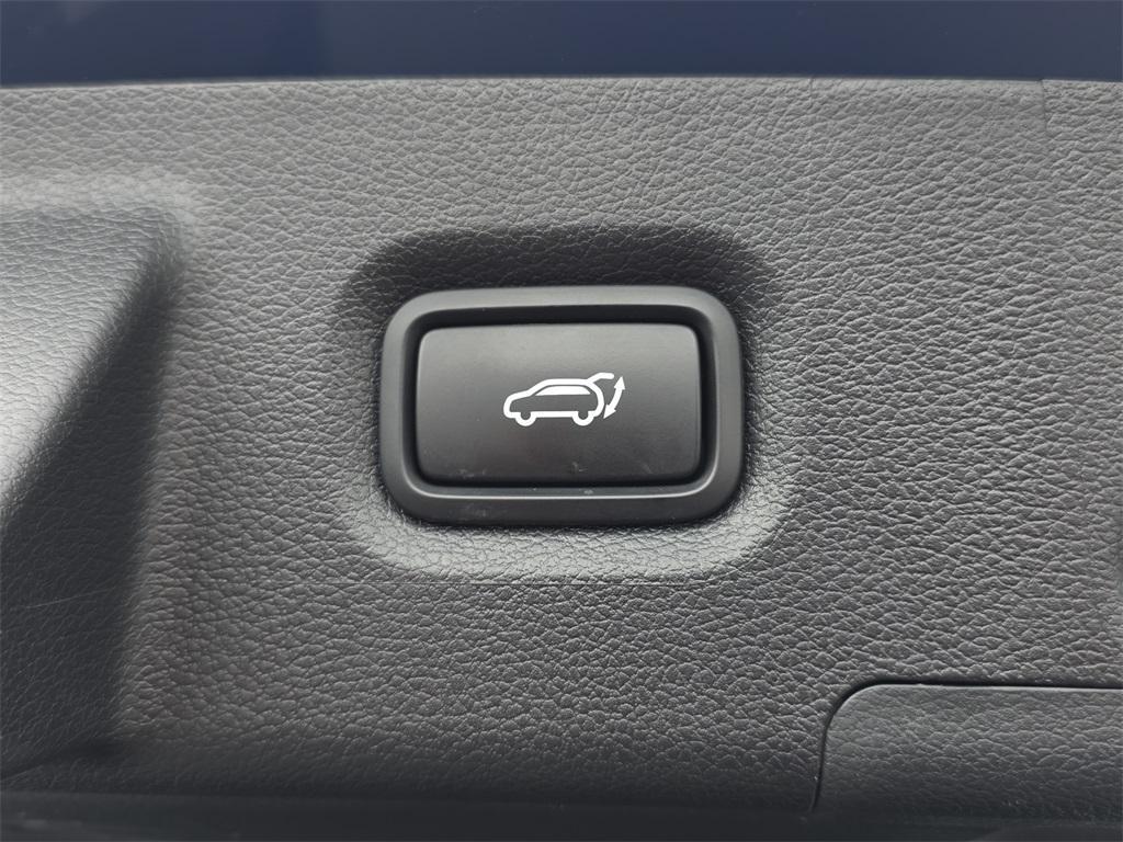 used 2023 Hyundai Santa Fe car, priced at $22,266