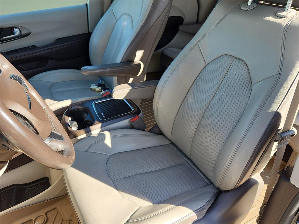 used 2018 Chrysler Pacifica car, priced at $14,966