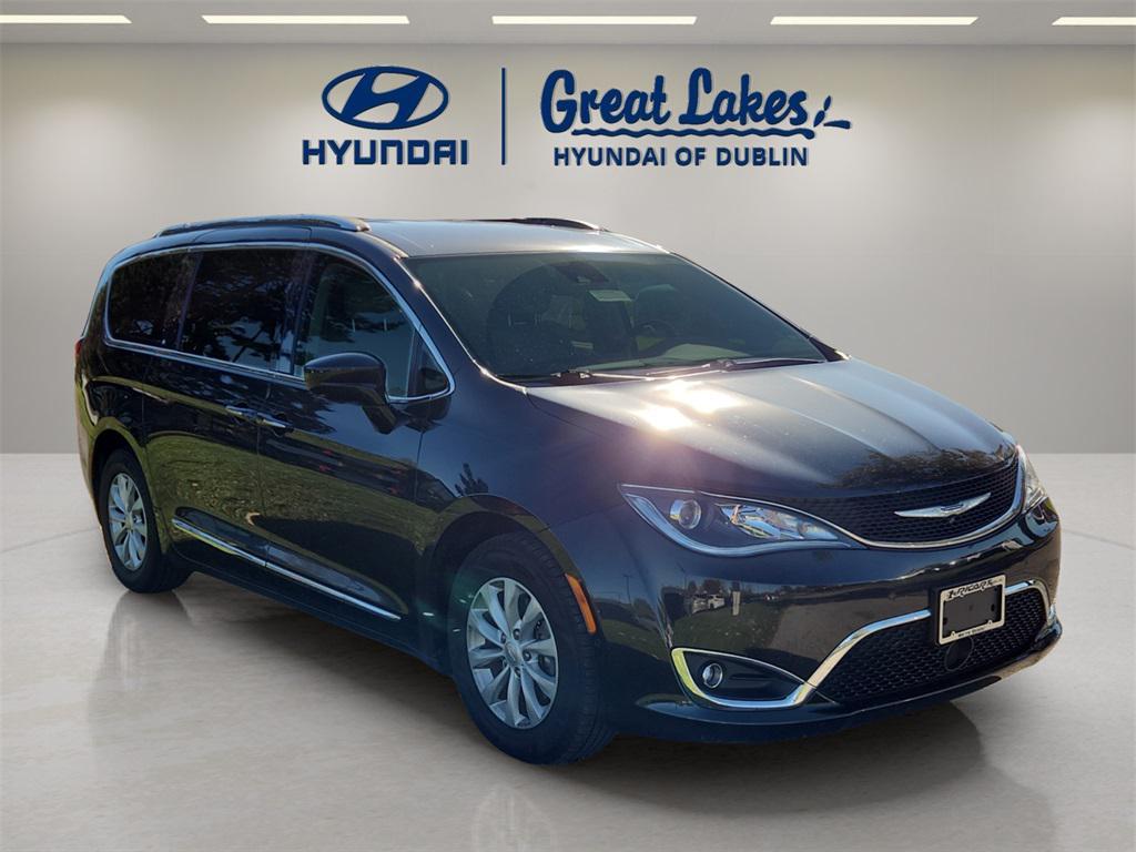 used 2018 Chrysler Pacifica car, priced at $14,966