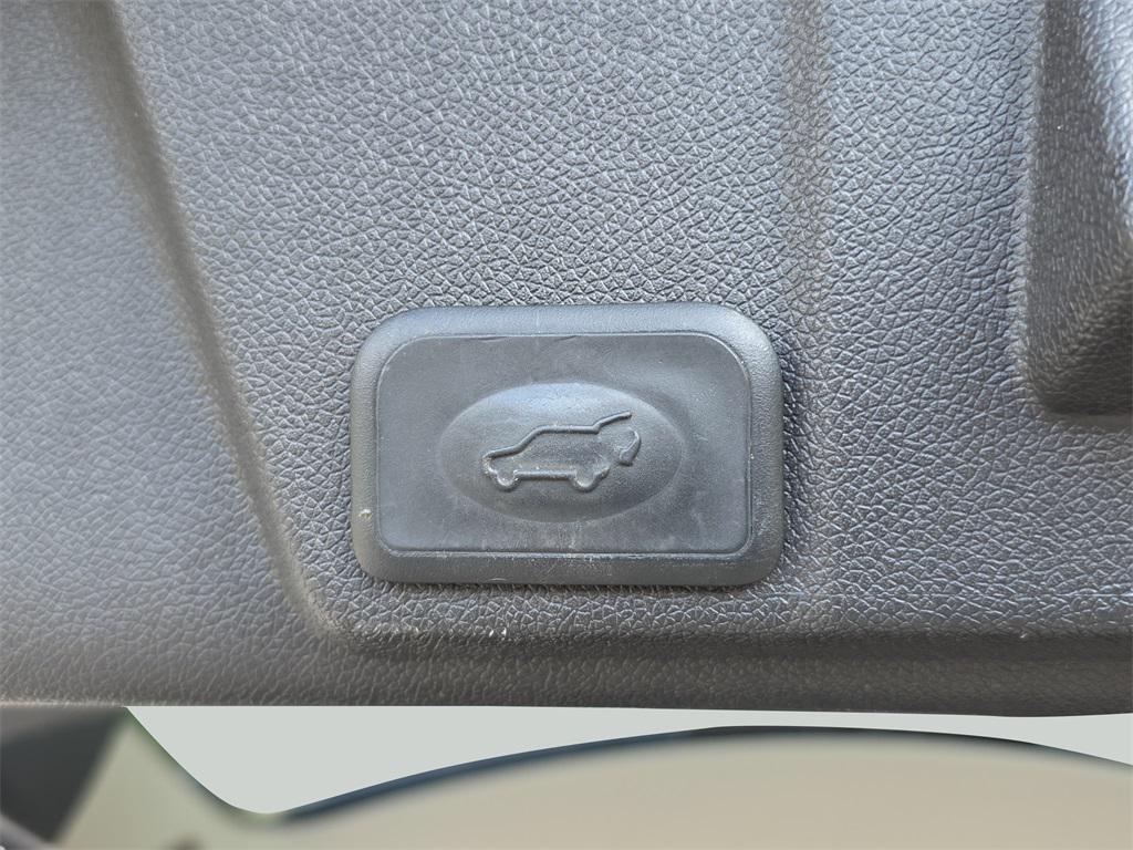 used 2014 Chevrolet Traverse car, priced at $5,866