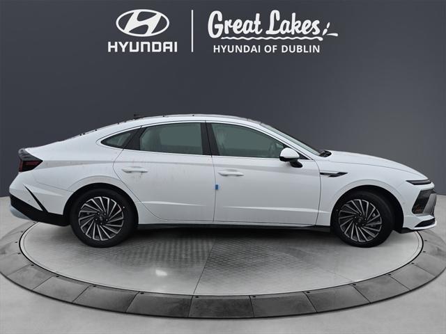 new 2025 Hyundai Sonata Hybrid car, priced at $39,595