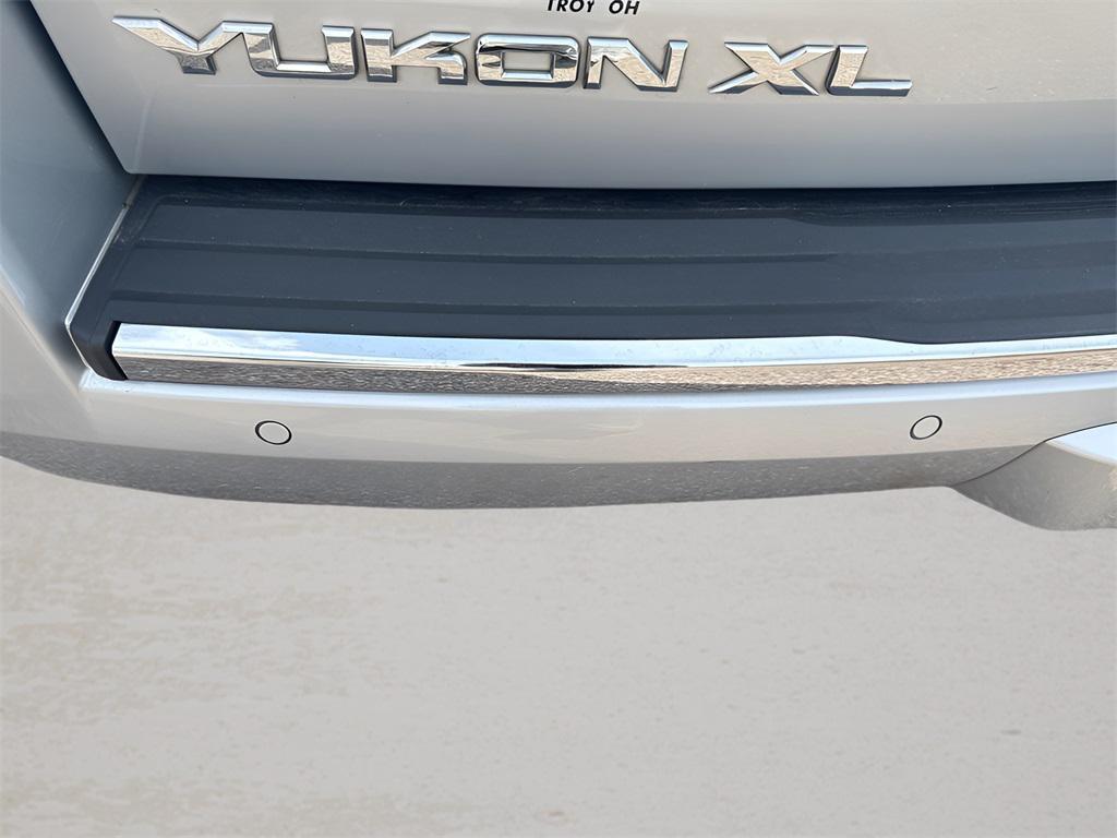 used 2015 GMC Yukon XL car, priced at $13,766