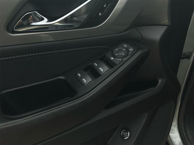 used 2023 Chevrolet Traverse car, priced at $32,466