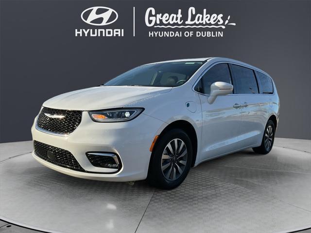 used 2022 Chrysler Pacifica Hybrid car, priced at $29,466