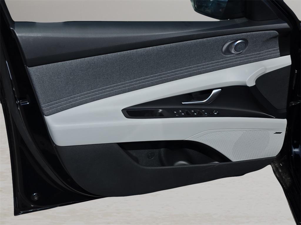 new 2025 Hyundai Elantra car, priced at $27,074