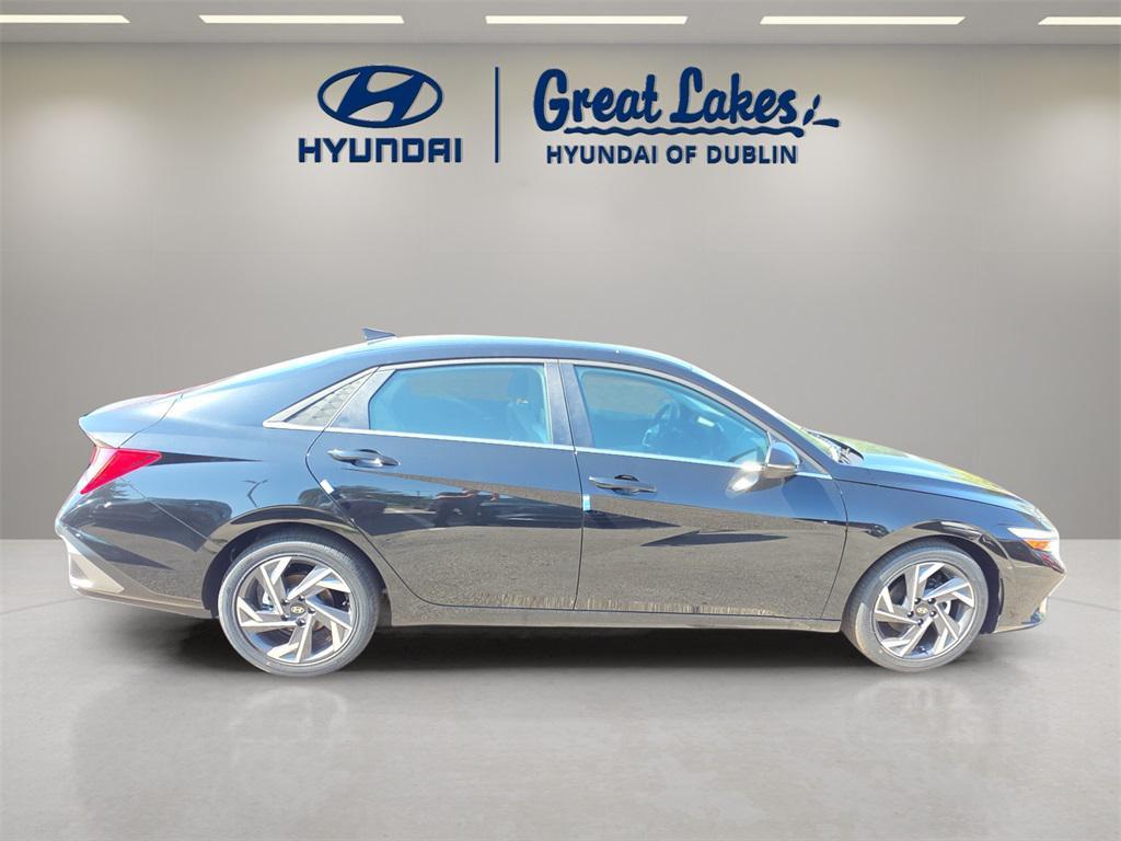 new 2025 Hyundai Elantra car, priced at $27,074