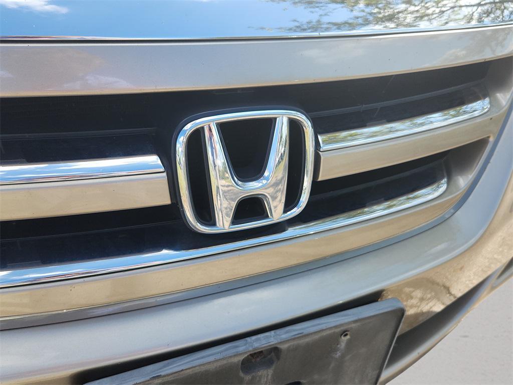 used 2005 Honda Odyssey car, priced at $3,266