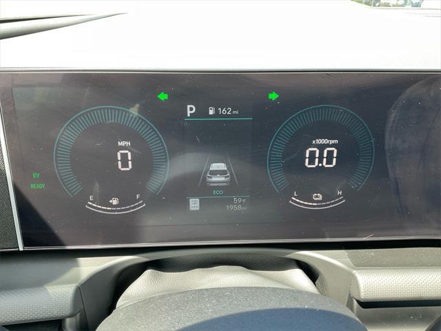 used 2025 Hyundai TUCSON Hybrid car, priced at $30,166