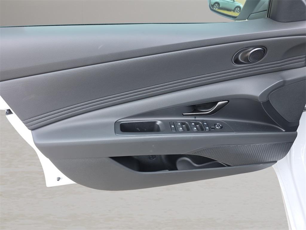 new 2025 Hyundai ELANTRA HEV car, priced at $26,663