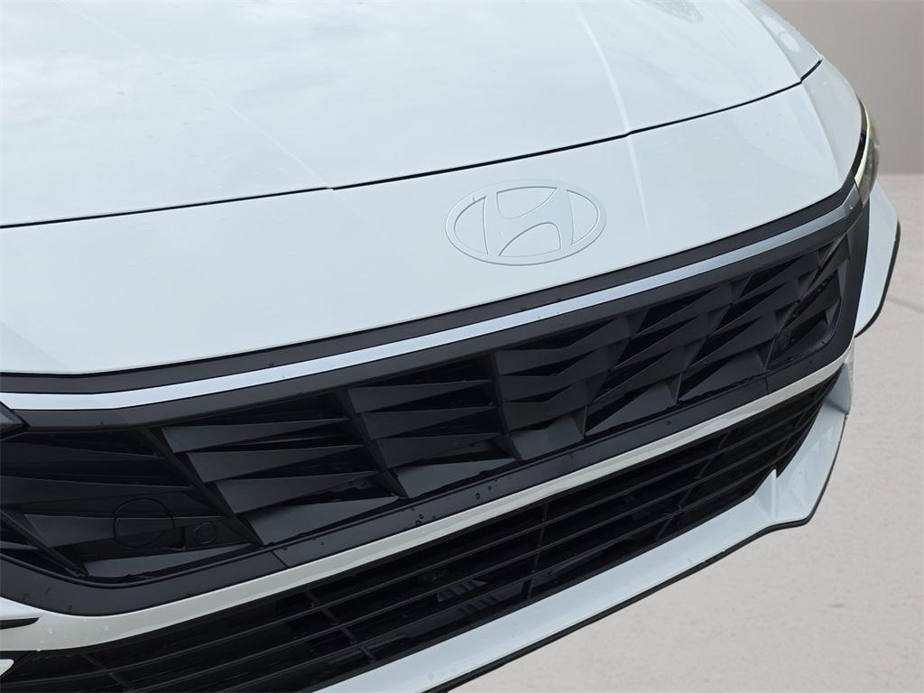 new 2025 Hyundai ELANTRA HEV car, priced at $26,663