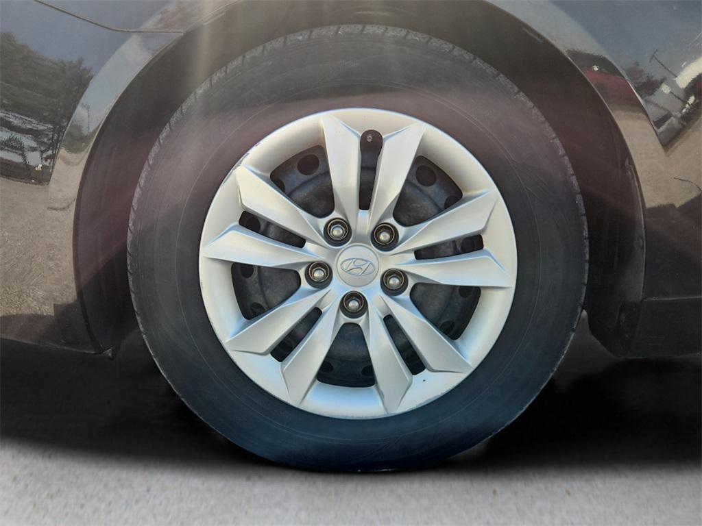 used 2012 Hyundai Sonata car, priced at $5,166