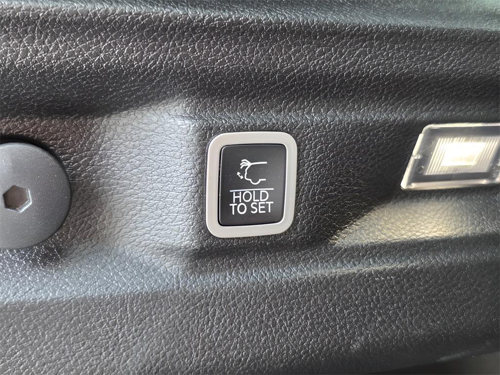 used 2022 Jeep Grand Cherokee L car, priced at $26,966