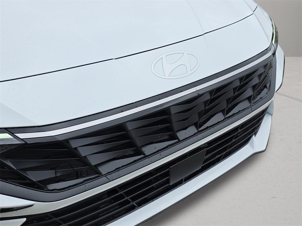 new 2025 Hyundai Elantra car, priced at $27,484