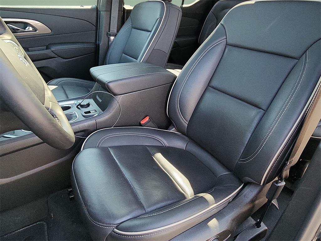used 2023 Chevrolet Traverse car, priced at $37,766
