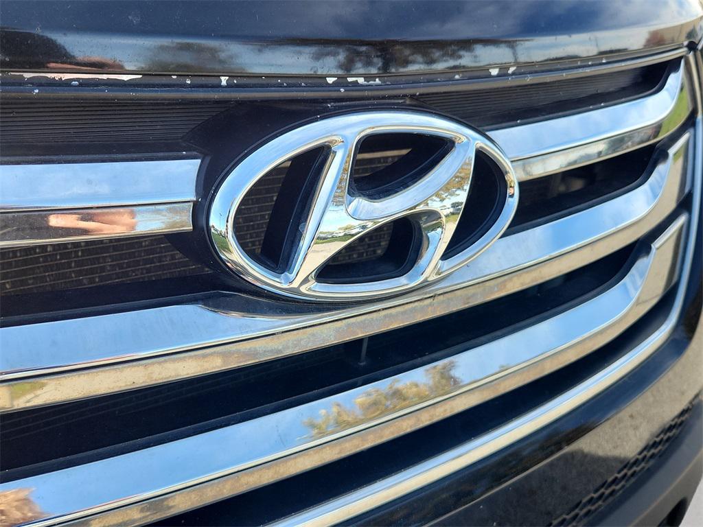used 2013 Hyundai Santa Fe car, priced at $6,166