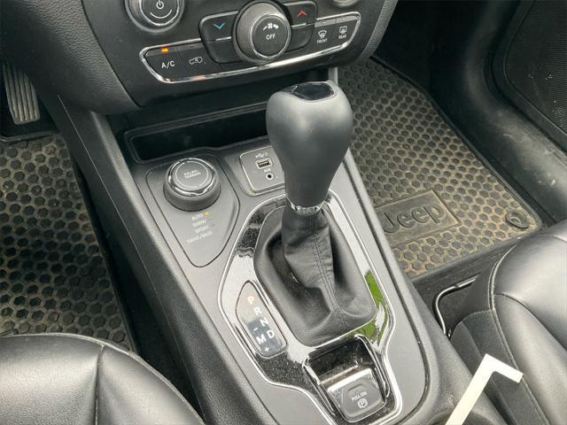 used 2019 Jeep Cherokee car, priced at $17,266