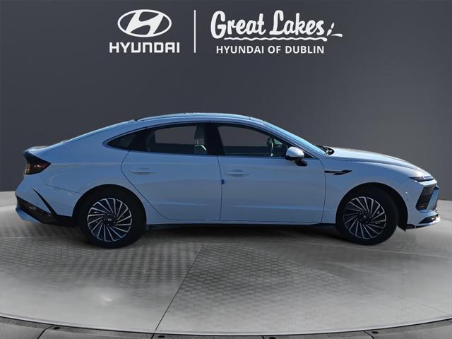 new 2025 Hyundai Sonata Hybrid car, priced at $38,550