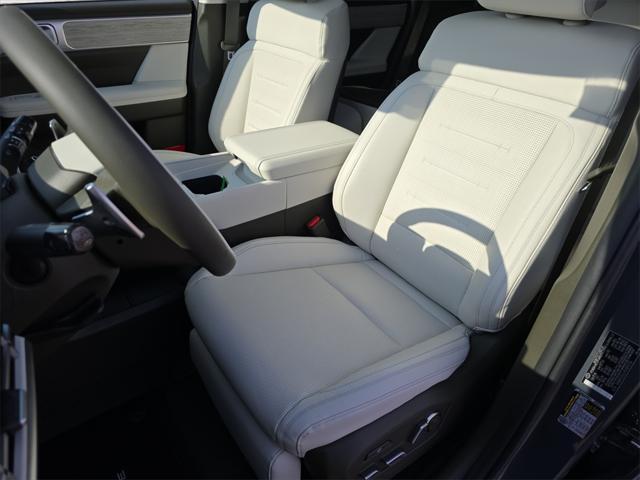 new 2025 Hyundai Santa Fe car, priced at $46,689