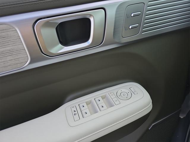 new 2025 Hyundai Santa Fe car, priced at $46,689