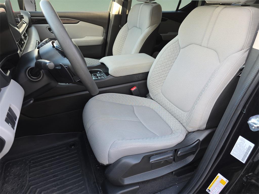 used 2023 Honda Pilot car, priced at $30,766