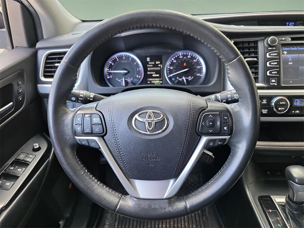 used 2019 Toyota Highlander car, priced at $22,866