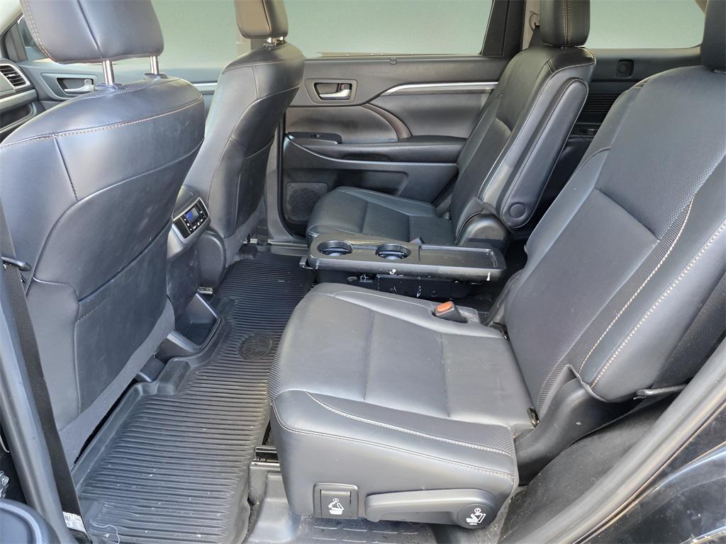used 2019 Toyota Highlander car, priced at $22,866