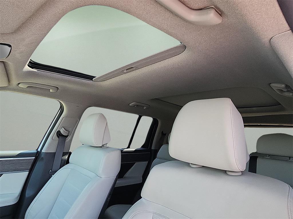 used 2024 Hyundai Santa Fe car, priced at $33,866