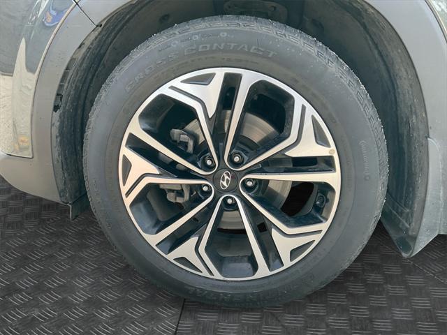 used 2020 Hyundai Santa Fe car, priced at $22,166