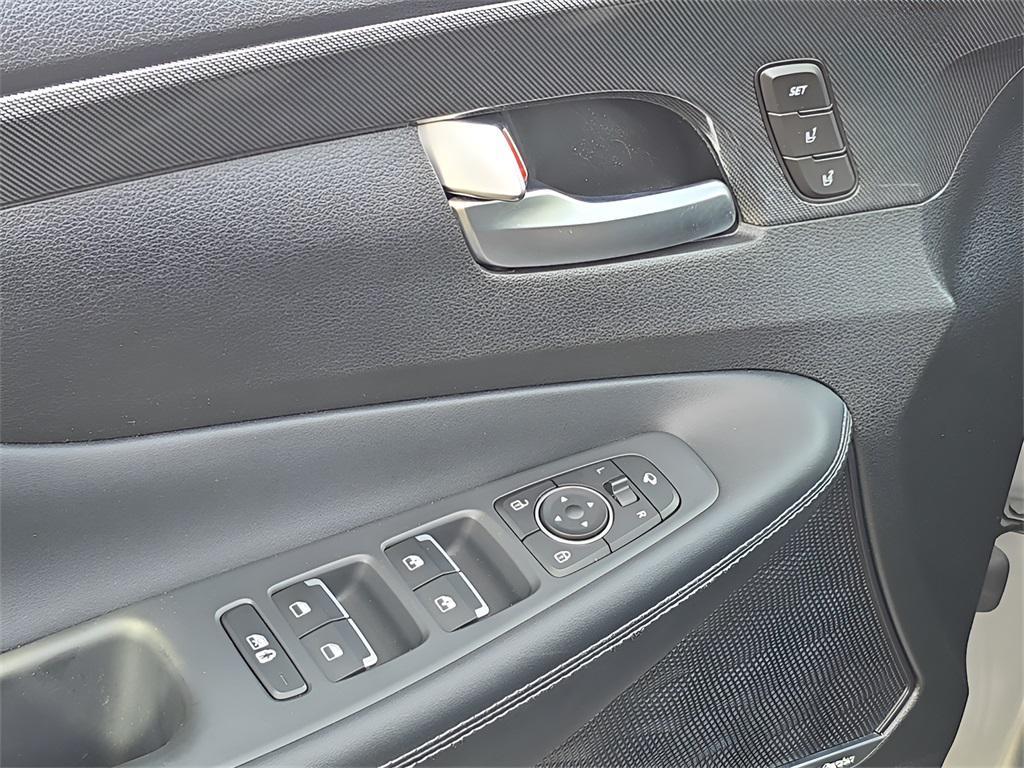 used 2022 Hyundai Santa Fe car, priced at $22,166