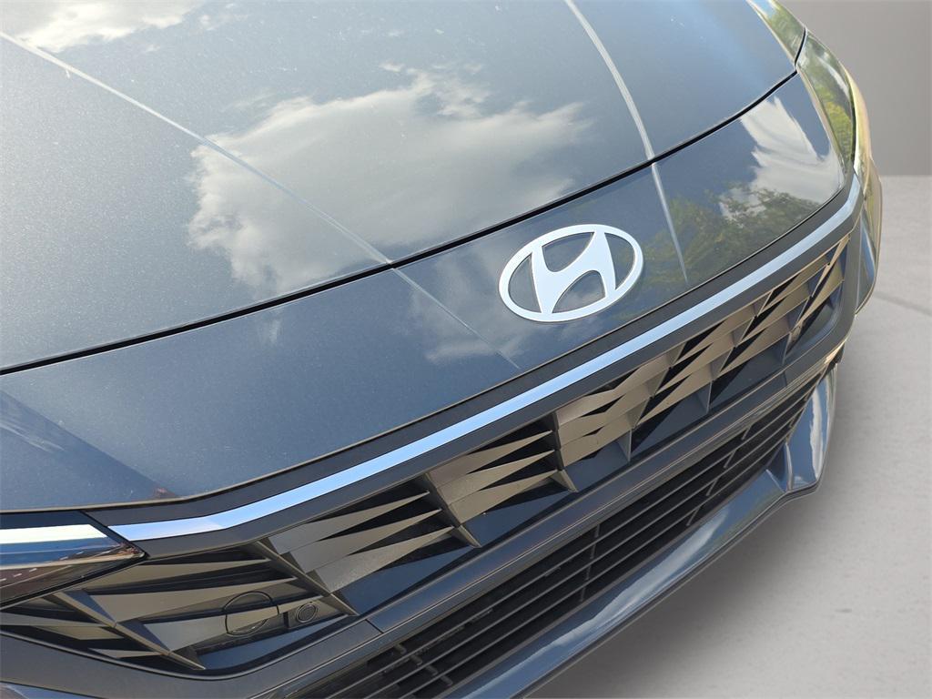 used 2025 Hyundai Elantra car, priced at $20,366