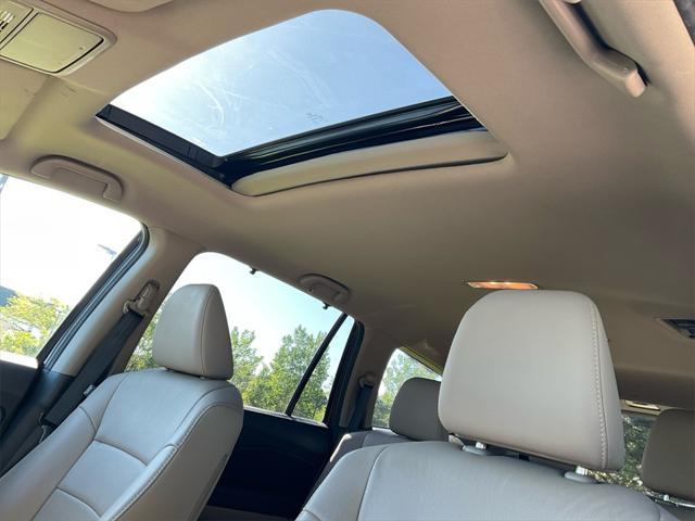 used 2022 Honda Pilot car, priced at $35,166