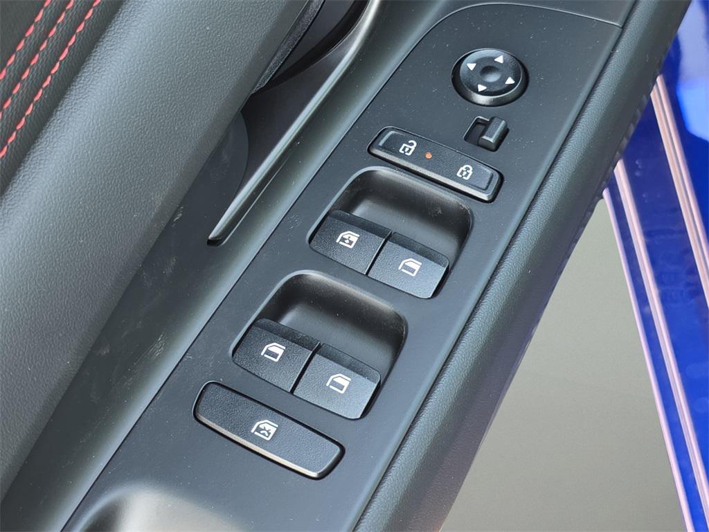 new 2025 Hyundai Elantra car, priced at $29,288