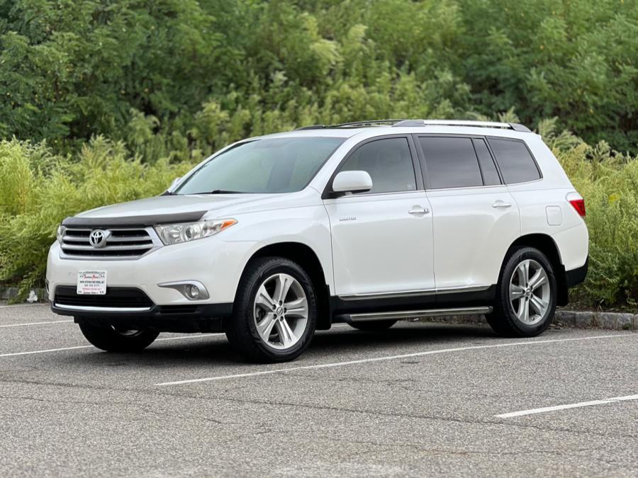 used 2013 Toyota Highlander car, priced at $13,987