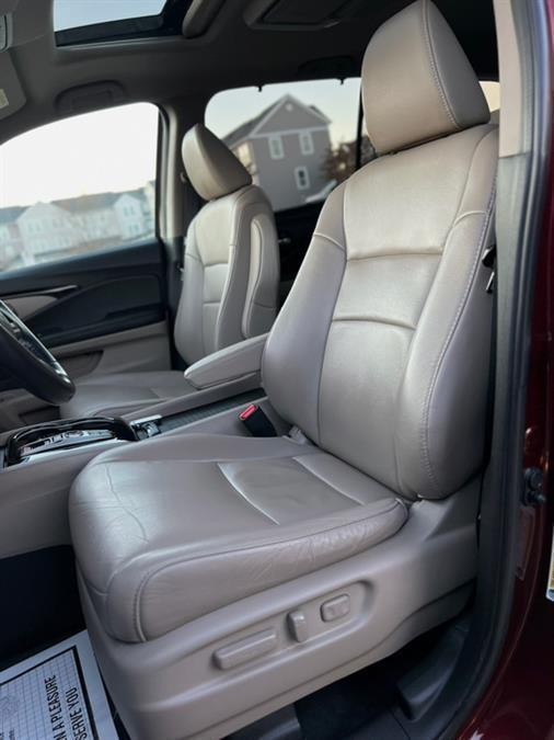 used 2019 Honda Pilot car, priced at $23,987