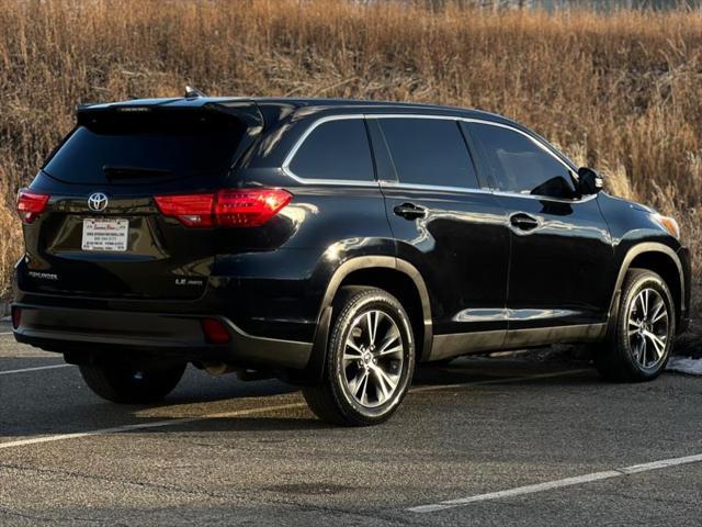 used 2019 Toyota Highlander car, priced at $24,837