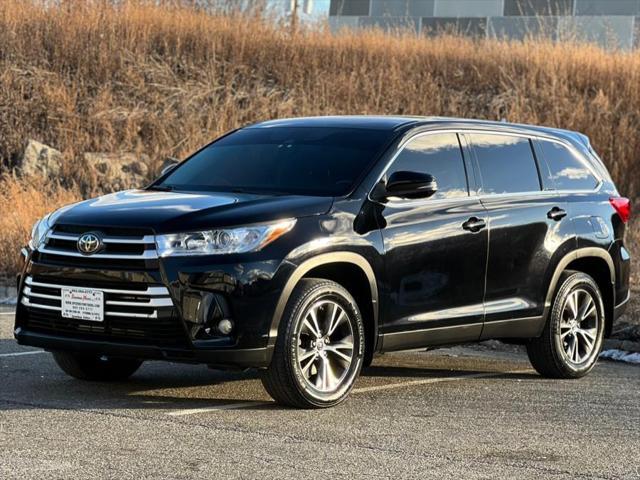 used 2019 Toyota Highlander car, priced at $24,837