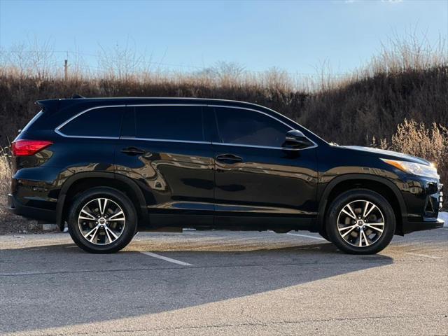 used 2019 Toyota Highlander car, priced at $24,837