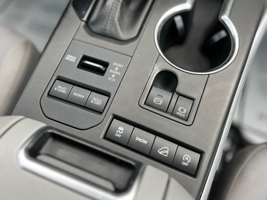 used 2022 Toyota Highlander car, priced at $26,487