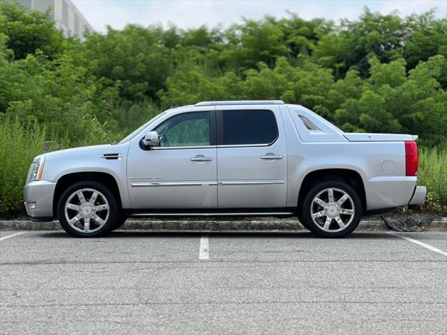 used 2011 Cadillac Escalade EXT car, priced at $16,987