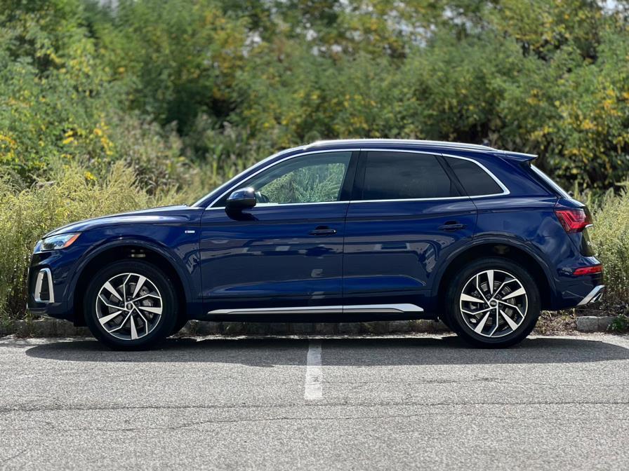 used 2022 Audi Q5 car, priced at $27,987