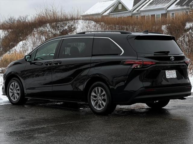 used 2022 Toyota Sienna car, priced at $31,487