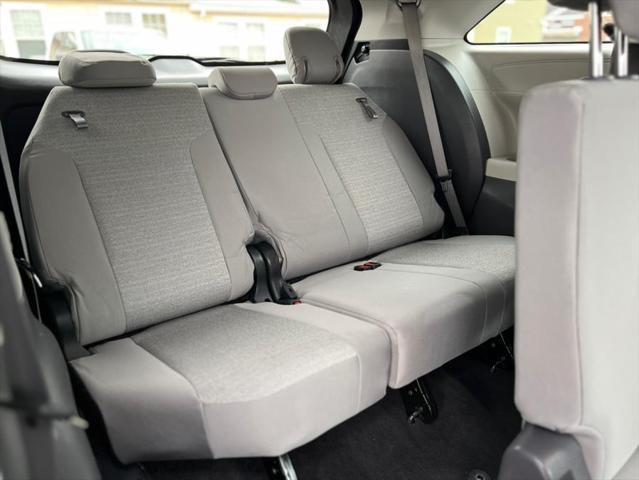 used 2022 Toyota Sienna car, priced at $31,487