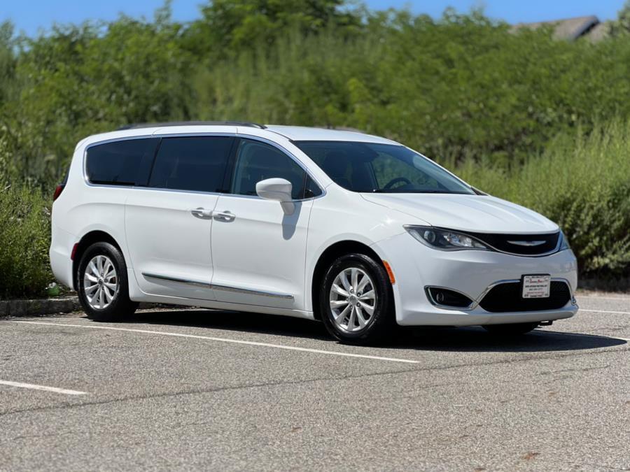 used 2017 Chrysler Pacifica car, priced at $13,727