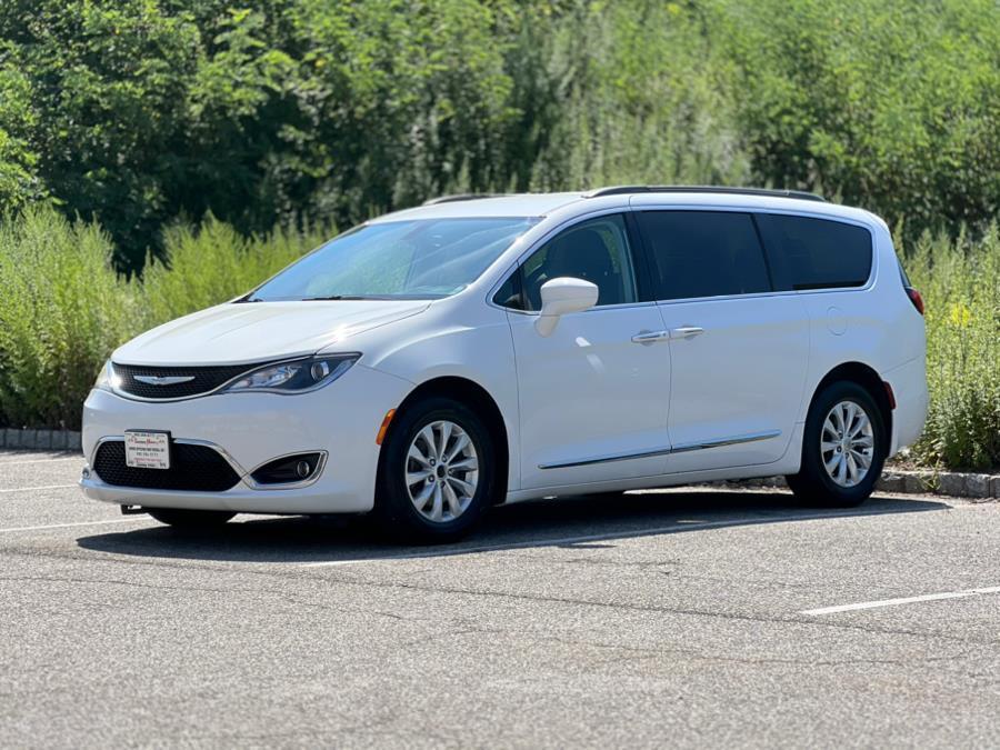 used 2017 Chrysler Pacifica car, priced at $13,727