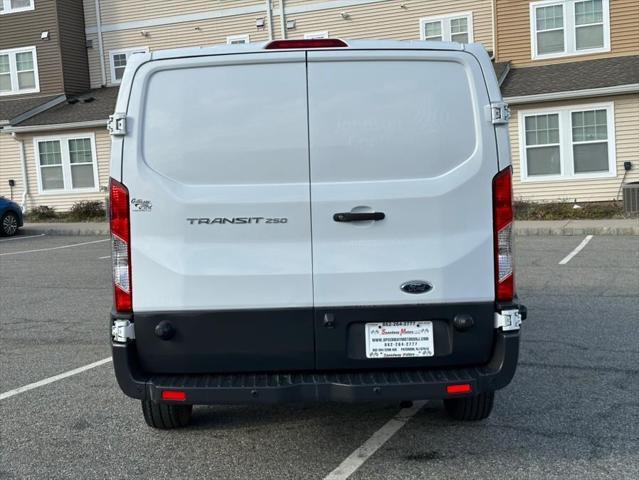 used 2018 Ford Transit-250 car