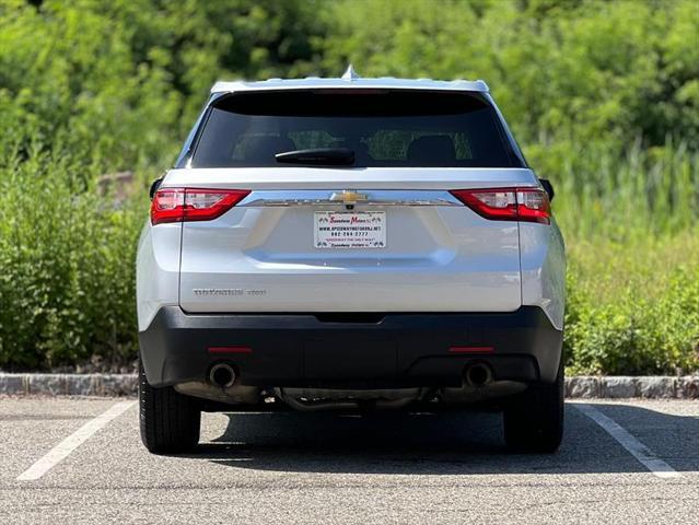 used 2020 Chevrolet Traverse car, priced at $12,487