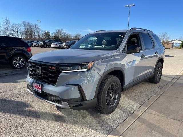 new 2025 Honda Pilot car, priced at $51,250