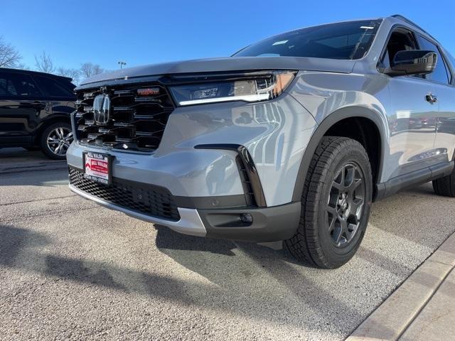 new 2025 Honda Pilot car, priced at $51,250